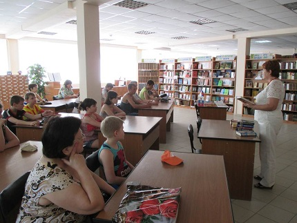 17 февраля в Рассветовской сельской библиотеке прошел День молодого избирателя «Я - будущий избиратель!»